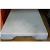 Image 2 : 2 MARBLE CUTTING BOARDS