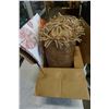 Image 1 : DECORATIVE PLATTER AND 2 THROW PILLOWS