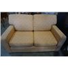 Image 1 : VIC-LINE DECORATIVE LOVE SEAT