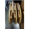 Image 2 : 3 TV TRAYS ON STAND