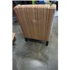 Image 3 : STRIPED STYLUS ACCENT CHAIR