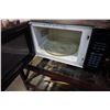 Image 3 : BLACK GOLD STAR MICROWAVE