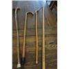 Image 2 : LOT OF CRANES AND STICKS