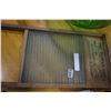 Image 3 : THE CASPER VANCOUVER GLASS WASHBOARD