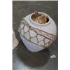 Image 2 : WHITE VASE