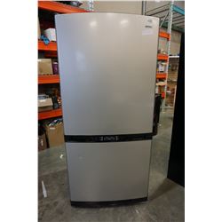 BRADA STAINLESS STEEL FRIDGE FREEZER COMBO W/ INTERACTIVE DISPLAY TESTED AND WORKING GUARANTEED