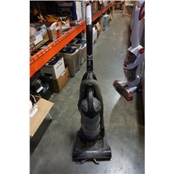 EUREKA BAGLESS VACUUM