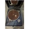 Image 2 : ANTIQUE DECCA PORTABLE GRAMOPHONE