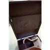 Image 3 : SACKVILLE DELUXE PORTABLE GRAMOPHONE
