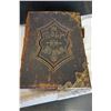 Image 1 : ANTIQUE LEATHER BOUND BIBLE ILLUSTRATED
