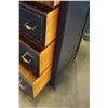 Image 3 : PAINTED BLUE VINTAGE 4 DRAWER DRESSER ON WHEELS