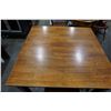 Image 2 : TABLE AND 4 SADDLE STOOLS