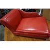 Image 2 : LEATHER CHAISE LOUNGE FOR DOGS W/ STORAGE