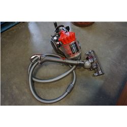 DYSON DC 32 CANNISTER VACUUM - WORKING