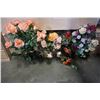 Image 1 : LARGE LOT OF ASSORTED ARTIFICIAL PLANTS AND FLOWERS