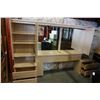Image 2 : QUEEN SIZE OAK PIER UNIT WESTMARK FURNITURE MADE IN CANADA