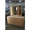 Image 1 : OAK 8 DRAWER DRESSER W/ MIRROR MADE IN CANADA