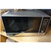 Image 3 : RCA MICROWAVE AND CROCK POT