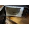 Image 4 : RCA MICROWAVE AND CROCK POT