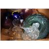 Image 2 : LOT OF DEPRESSION GLASS AND ART GLASS