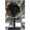 Image 3 : GLOBE ON BLACK STAND