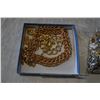 Image 2 : TRAY AND BAG OF VARIOUS JEWELLERY