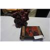 Image 1 : BUDDAH FIGURE AND VINTAGE MUSIC BOX