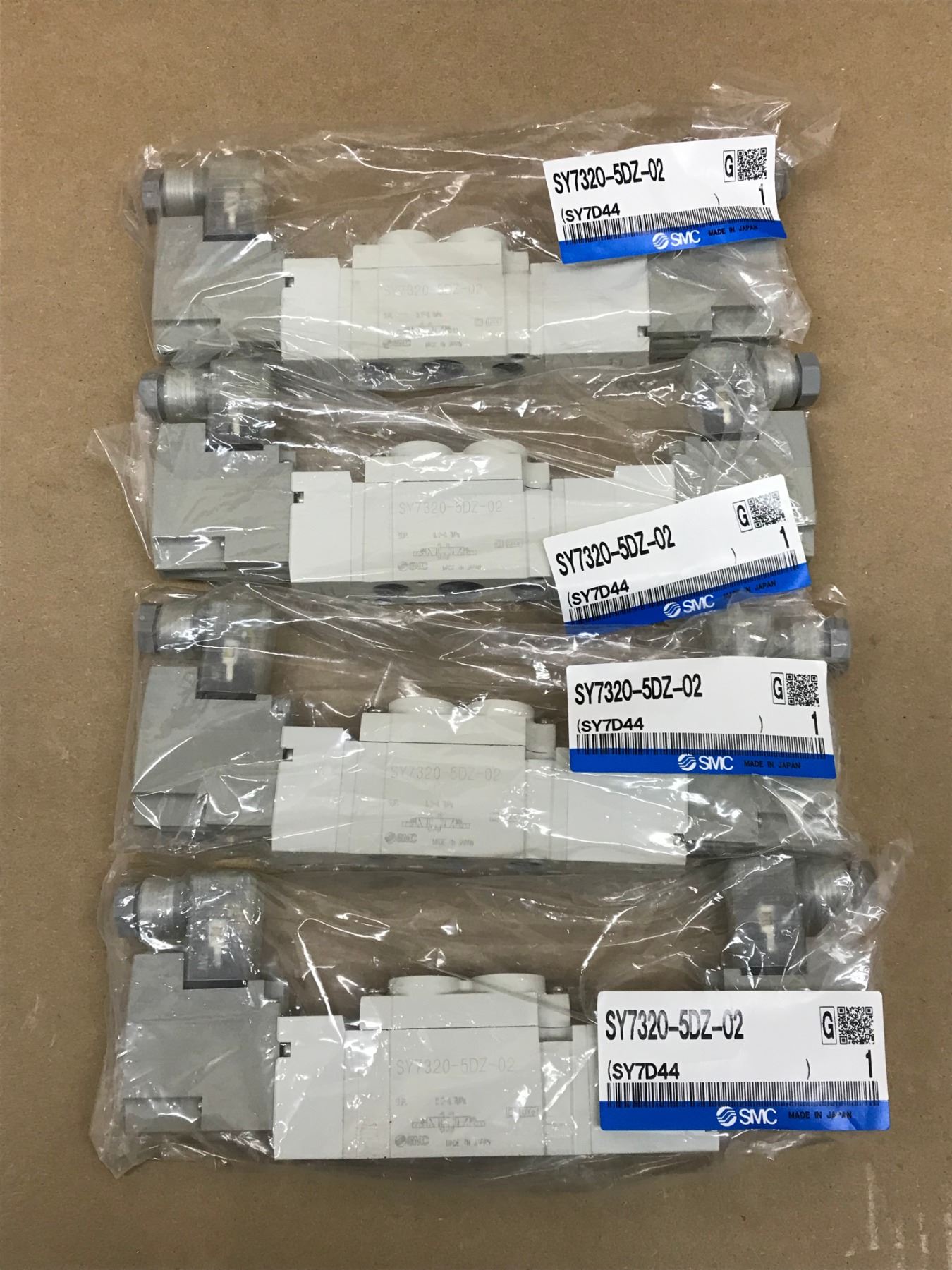 LOT OF SMC SY7320-5DZ-02 SOLENOID VALVE - BTM Industrial