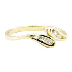 0.10 ctw Diamond Ring - 14KT Yellow Gold