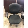 Image 3 : Desk and Chairs