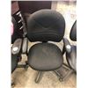 Image 4 : Desk and Chairs