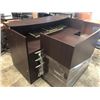 Image 7 : Desk and Chairs