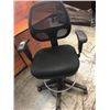 Image 2 : Desk, Chairs, Cabinet