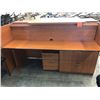 Image 3 : Desk, Chairs, Cabinet