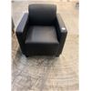 Image 4 : Loveseat and Chair