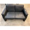 Image 6 : Loveseat /Chair/Ottoman