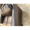 Image 6 : Sofa/Loveseat/Chair