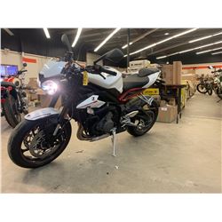 Motorcycle: 2018 Triumph Street Triple R