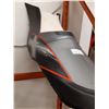 Image 1 : Seat - slight damage
