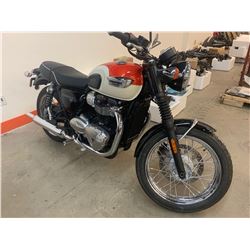 Motorcycle: 2018 Triumph Bonneyville T100