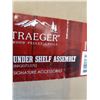 Image 3 : Traeger Shelves