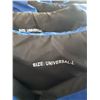 Image 5 : Life Vests, tow Rows and other accessories
