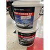 Image 2 : 2 R.V. Detailing Kits, 2 Marine Detailing Kits