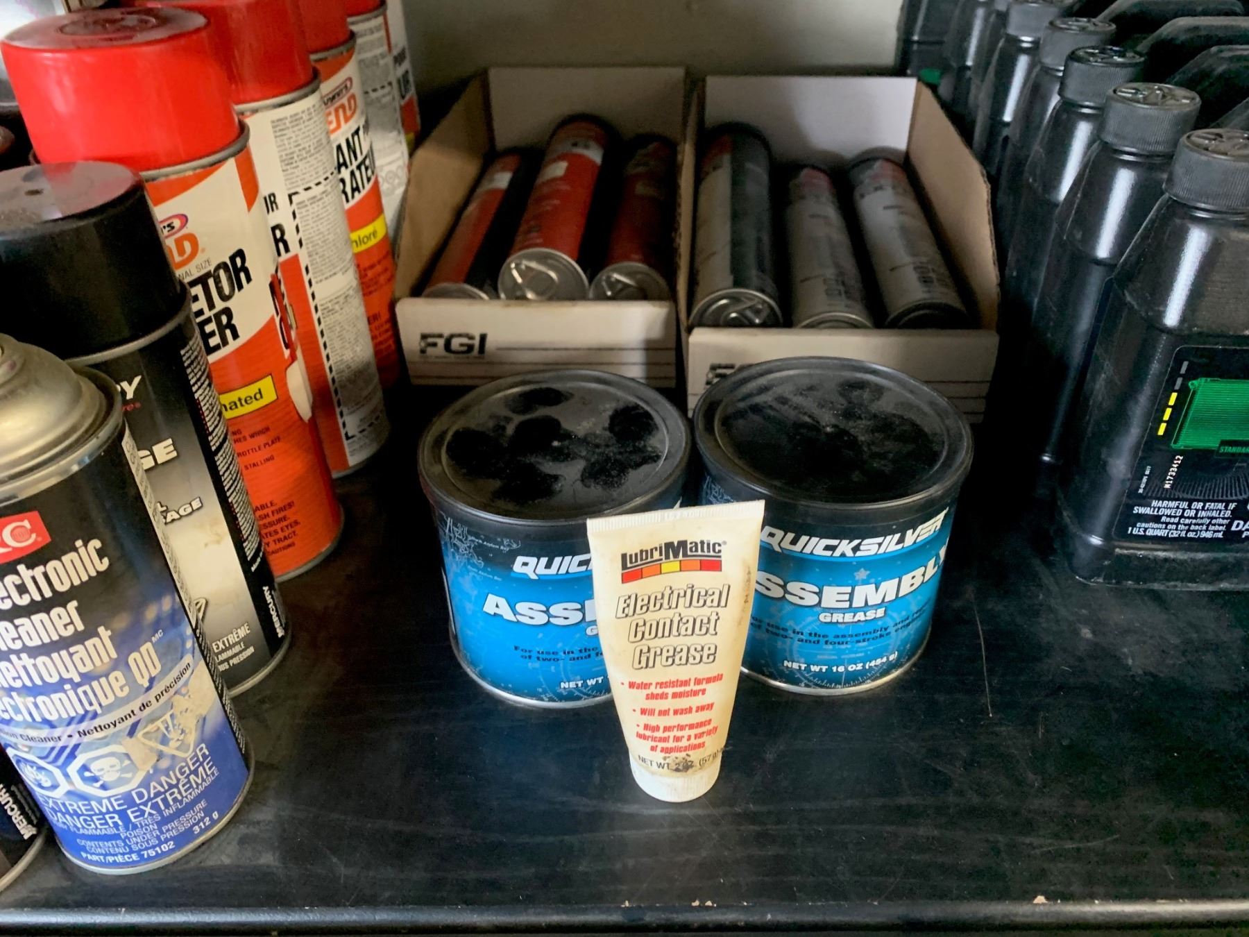 Silicon Sprays, Break Fluid, Fogging Oil, Combustion Chamber Cleaner