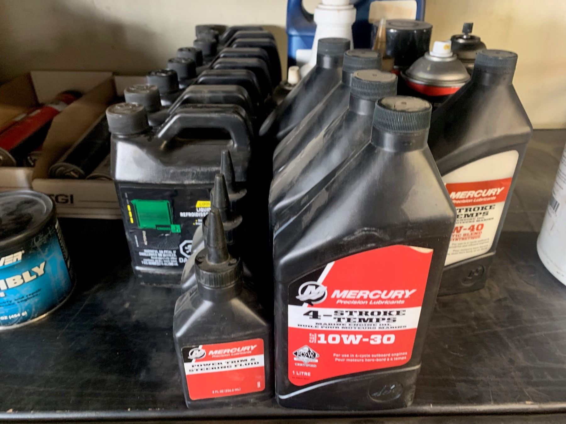 Silicon Sprays, Break Fluid, Fogging Oil, Combustion Chamber Cleaner