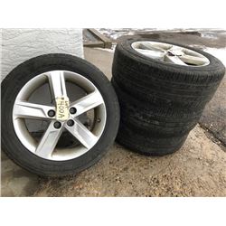 2009 Toyota Factory alloy rims, with  Michelin tires 215/55 R17