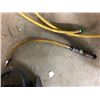 Image 5 : 2- air hoses; 1- extension cord