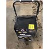 Image 3 : Nascar Advantage Schumacher 200 A 12V engine start, 100 A 6V engine start (0899003751-1)