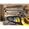 Image 2 : Power Fist reciprocating saw w. Milwakee blades; 4 large wrenches