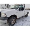 Image 2 : 2005 Ford F250 XL 4wd, Regular Cab  131,325kms  Just serviced @Tire Craft Saskatoon